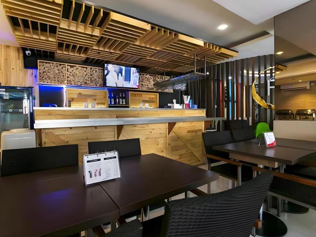 Life Puri Hotel Surabaya Gubeng المظهر الخارجي الصورة