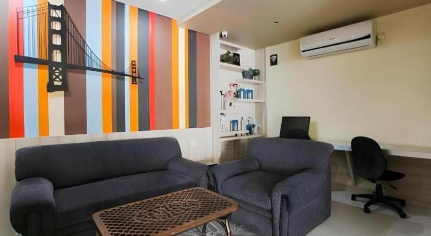 Life Puri Hotel Surabaya Gubeng المظهر الخارجي الصورة
