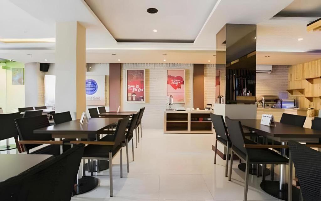 Life Puri Hotel Surabaya Gubeng المظهر الخارجي الصورة